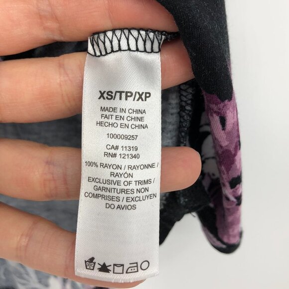 Dynamite black purple floral V-Neck casual t-shirt XS - Picture 9 of 12